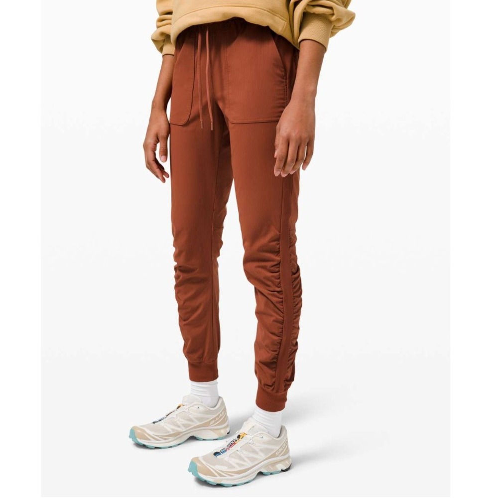 Lululemon Beyond the Studio Jogger 7/8 Dark Terracotta Rust Ribbed Pants‎ Size 6
